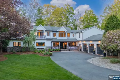 25 Weiss Road, Upper Saddle River, NJ 07458 - Photo 1