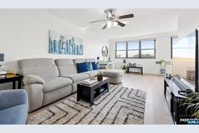 1225 Kennedy Boulevard 304 #304, Bayonne, NJ 07002 - Photo 1