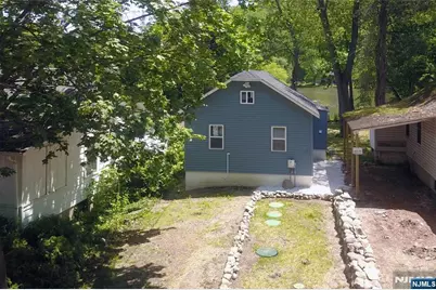 37 Lakeview Terrace, Oakland, NJ 07436 - Photo 1