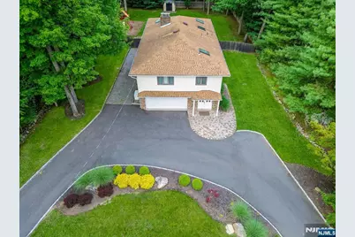81 Locust Lane, Upper Saddle River, NJ 07458 - Photo 1