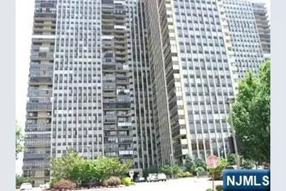 300 Winston 2115 #2115, Cliffside Park, NJ 07010 - Photo 1