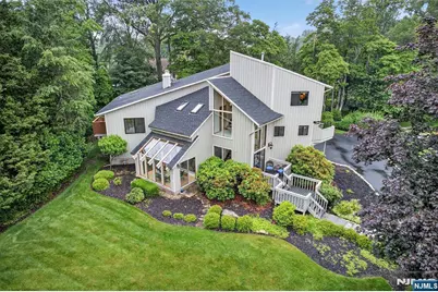 11 Country Lane, Mahwah, NJ 07430 - Photo 1