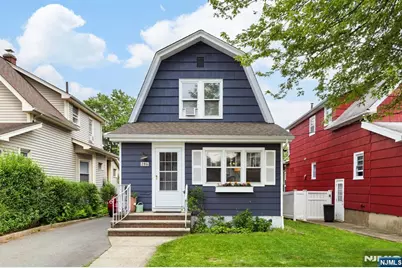 286 Willow Avenue, Lyndhurst Township, NJ 07071 - Photo 1