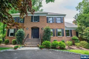 5 Hurley Ct, Wyckoff Township, NJ 07481 - Photo 1