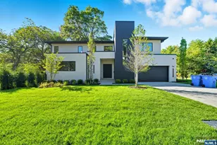 94 Downey Dr, Tenafly, NJ 07670 - Photo 1