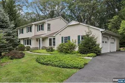 9 Arrowhead Road, Mahwah, NJ 07430 - Photo 1