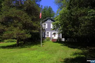 910 Colonial Rd, Franklin Lakes, NJ 07417 - Photo 1