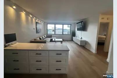 2100 Linwood Avenue 9P #9P, Fort Lee, NJ 07024 - Photo 1