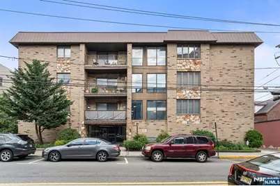 314 Palisade Avenue 2A #2A, Cliffside Park, NJ 07024 - Photo 1