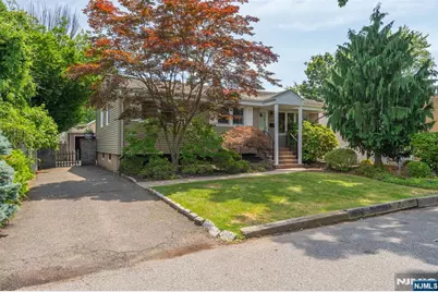 204 Franklin Street, Northvale, NJ 07647 - Photo 1