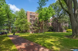 3061 Edwin Ave 4G, Fort Lee, NJ 07024 - Photo 1