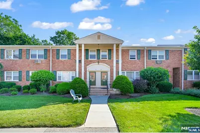 51 Roseland Avenue 11 #11, Caldwell, NJ 07006 - Photo 1