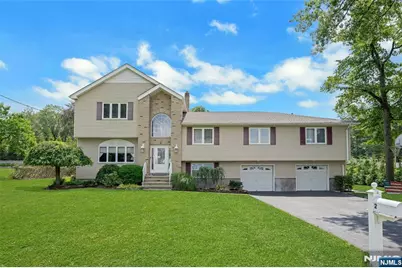 4 Fleetwood Avenue, Fairfield, NJ 07004 - Photo 1