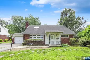 468 W Ivy Ln, Englewood, NJ 07631 - Photo 1