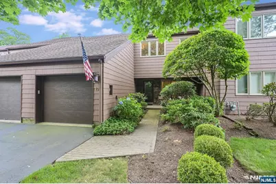 17 Grist Mill Run, Mahwah, NJ 07430 - Photo 1