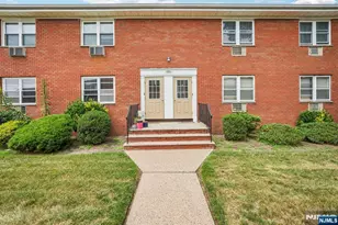 66 Knox Terrace 1B, Wayne, NJ 07470 - Photo 1