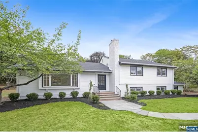 15 Sunrise Lane, Upper Saddle River, NJ 07458 - Photo 1