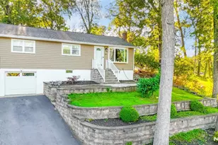 27 Minnehaha Blvd, Oakland, NJ 07436 - Photo 1