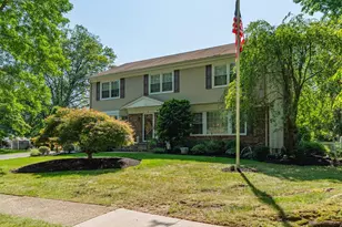 4 Skie Dr, Paramus, NJ 07652 - Photo 1