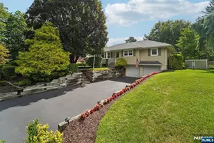 20 Nokomis Ave, Oakland, NJ 07436 - Photo 1