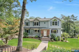 93 E Hillside Dr, Bloomingdale, NJ 07403 - Photo 1