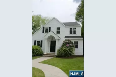 15 Lois Avenue, Demarest, NJ 07627 - Photo 1