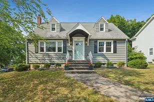 571 Laurel Rd, Ridgewood, NJ 07450 - Photo 1