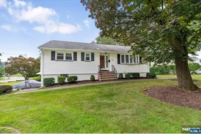 120 Knolls Road, Bloomingdale, NJ 07403 - Photo 1