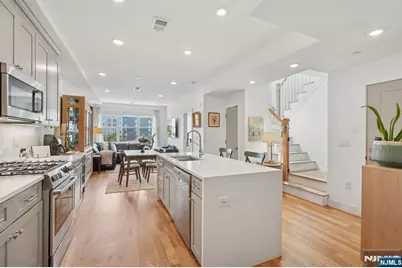 382 7th Street 4 #4, Jersey City, NJ 07302 - Photo 1