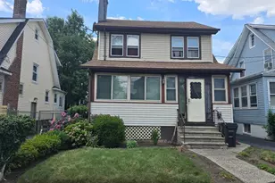 15 Richelieu Pl, Newark, NJ 07106 - Photo 1