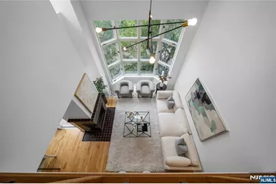 312 Hancock Court, Edgewater, NJ 07020 - Photo 1