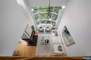 312 Hancock Ct, Edgewater, NJ 07020 - Photo 1