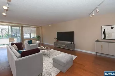 301 Beech Street 3A #3A, Hackensack, NJ 07601 - Photo 1