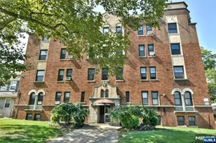 303 Hamilton Pl C1, Hackensack, NJ 07601 - Photo 1