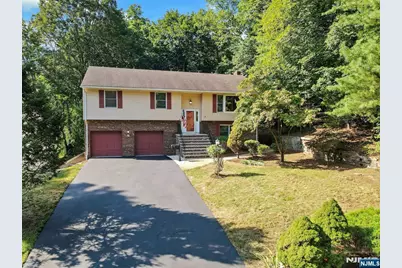 112 Moffatt Road, Mahwah, NJ 07430 - Photo 1