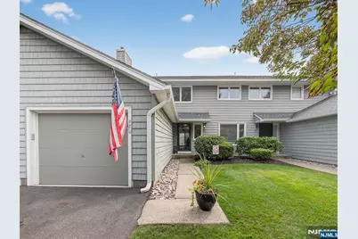 92 Hopkins Court, Mahwah, NJ 07430 - Photo 1