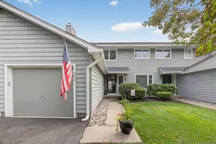 92 Hopkins Ct, Mahwah, NJ 07430 - Photo 1