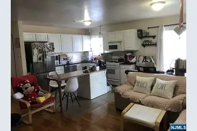 118 Bergen Boulevard 3A #3A, Palisades Park, NJ 07650 - Photo 1