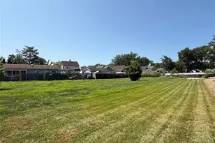 26 Christina St, Little Ferry, NJ 07643 - Photo 1