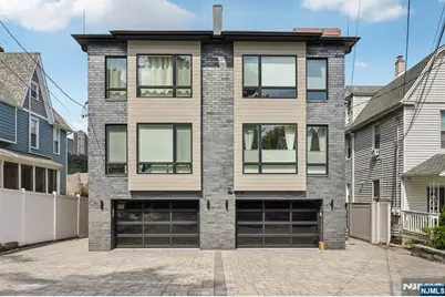 21 B Sterling Place, Edgewater, NJ 07020 - Photo 1