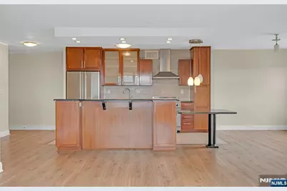 2000 Linwood Avenue 21S #21S, Fort Lee, NJ 07024 - Photo 1