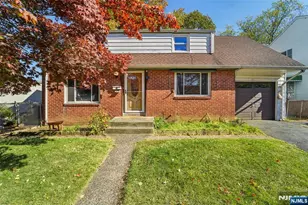 25 Clinton Park Dr, Bergenfield, NJ 07621 - Photo 1