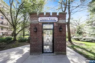 100 E Palisade Ave C 14, Englewood, NJ 07631 - Photo 1