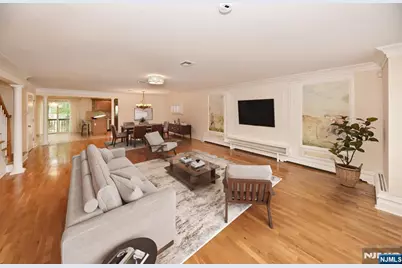 20 Skymark Court, Upper Saddle River, NJ 07458 - Photo 1