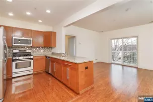 3203 Windsor Park Ct 203, Englewood, NJ 07631 - Photo 1