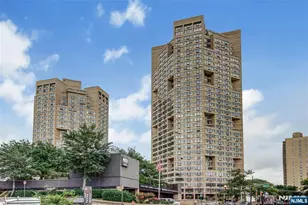 7000 Kennedy Blvd 36C, Guttenberg, NJ 07093 - Photo 1