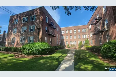 126 Hackett 202A #202A, Rutherford, NJ 07070 - Photo 1