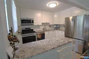 22 Atherton Ct 22B, Wayne, NJ 07470 - Photo 1