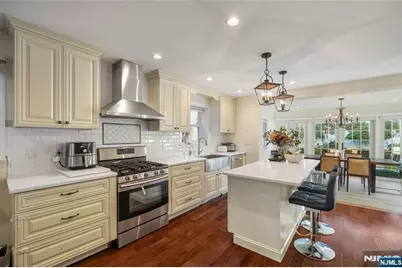 191 Cedar Street, Cliffside Park, NJ 07010 - Photo 1