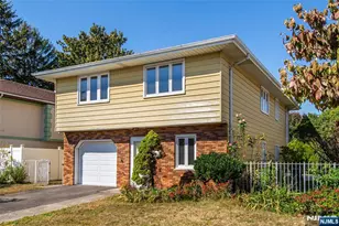 11 Roehrs Dr, Wallington, NJ 07057 - Photo 1